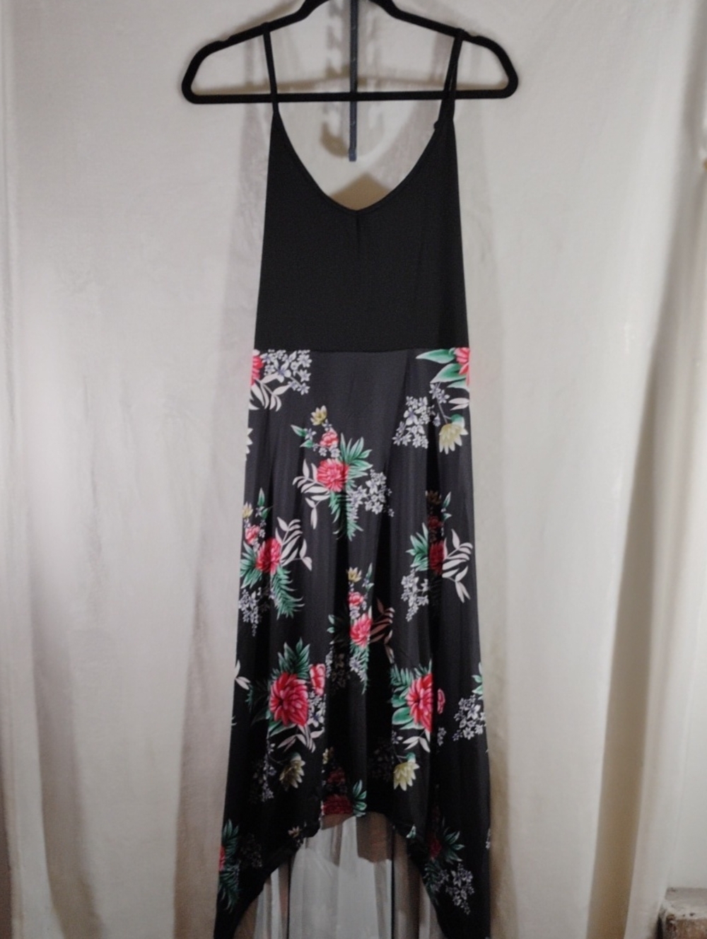 Black Floral Handkerchief Hem Maxi Dress - Black 2X